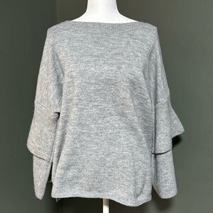 Umgee USA Sweater Women’s Medium Gray Ruffle Bell Sleeve Cozy Knit